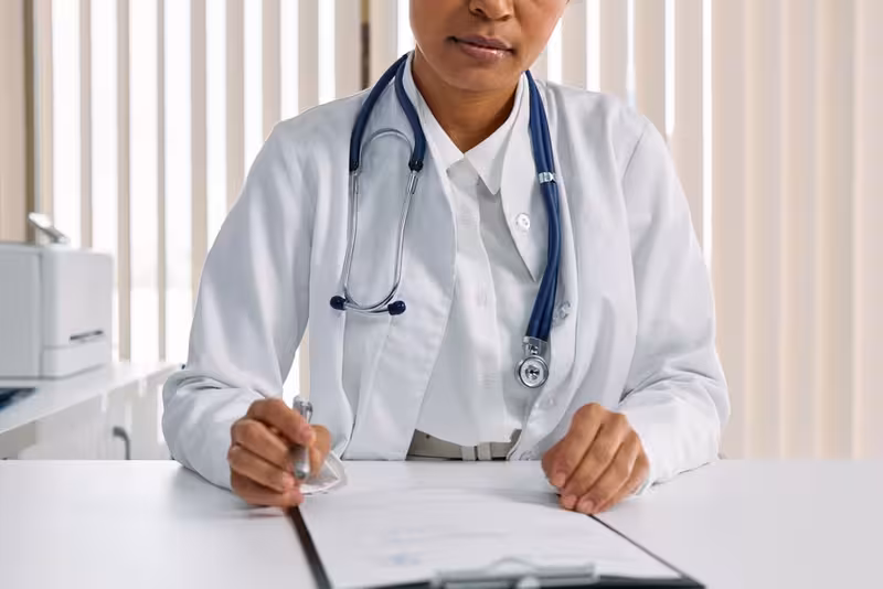 Doctor in clinic for Public Transport Options for Different Parts of North London - Public Transport Routes To Finchley: Pri...
